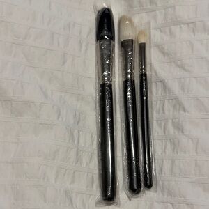 MAC Cosmetics Black and Silver Brush Trio